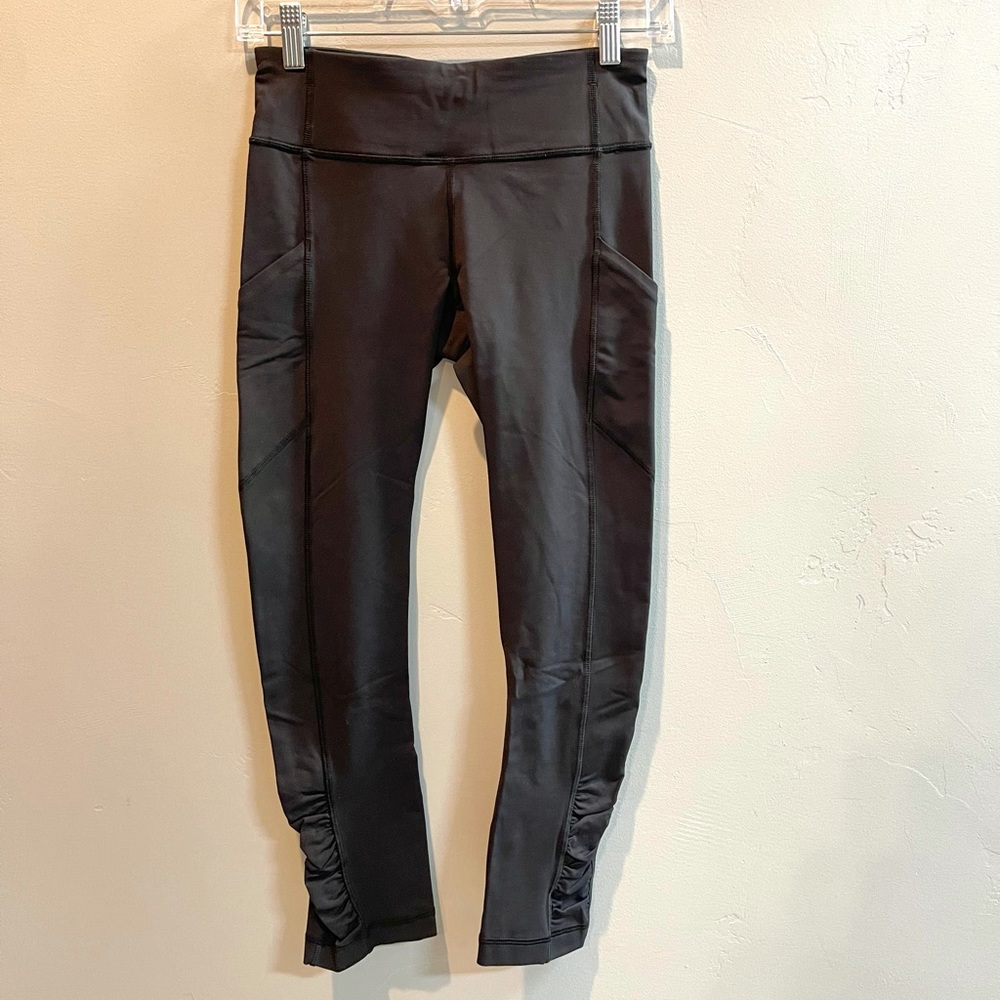 Lululemon swift speed high rise crop 21” black leggings with ruching